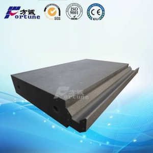 Flat-surface-table-04