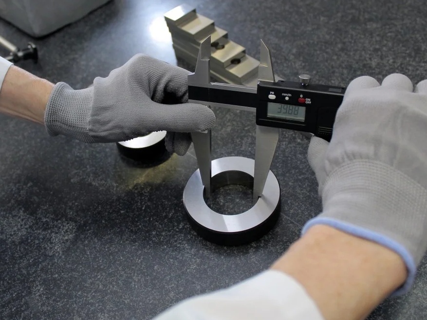 Precision Granite Machine Bases & Surface Plates for Industrial Metrology Equipment
